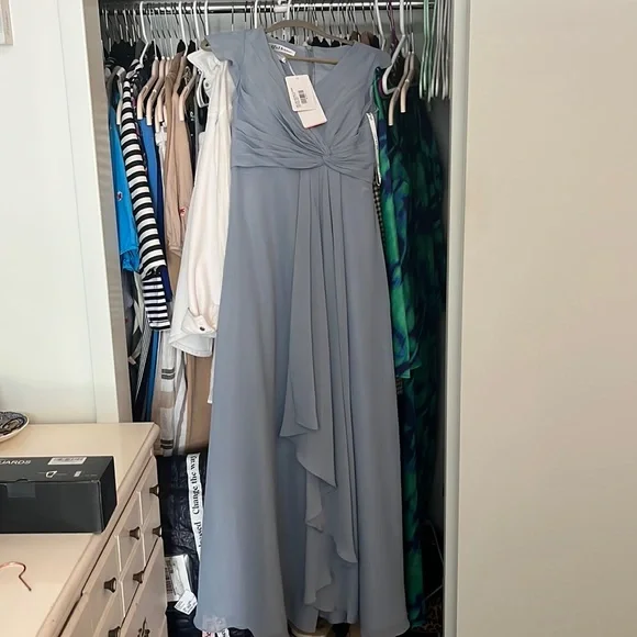 jjshouse dusty blue bridesmaid dress Olive Green Prom Dress Sheath/Column Off The Shoulder Removable Straps Stretch Satin Prom Dress With Slit main image 0